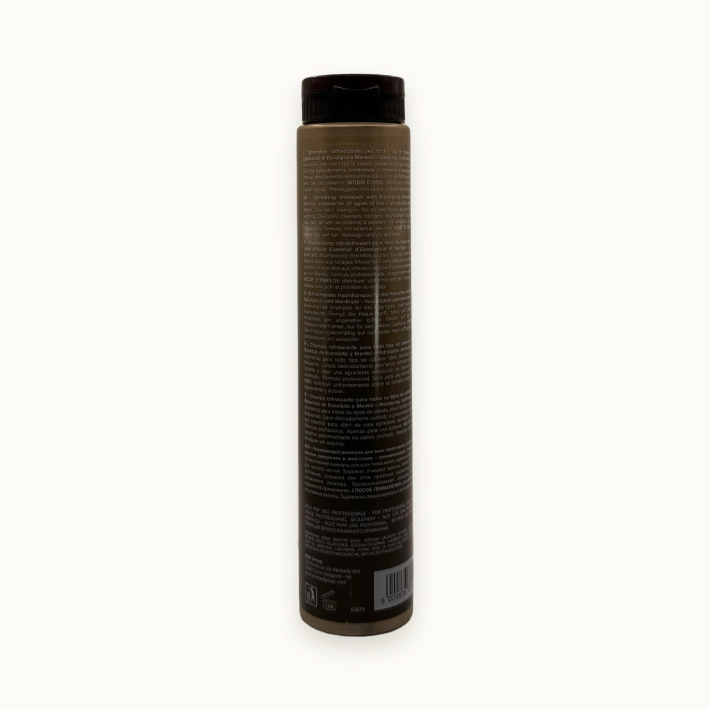 Andy Treat, shampoo rinfrescante eucalipto per il cuoio capelluto 250 ml — packshot su fondo crema