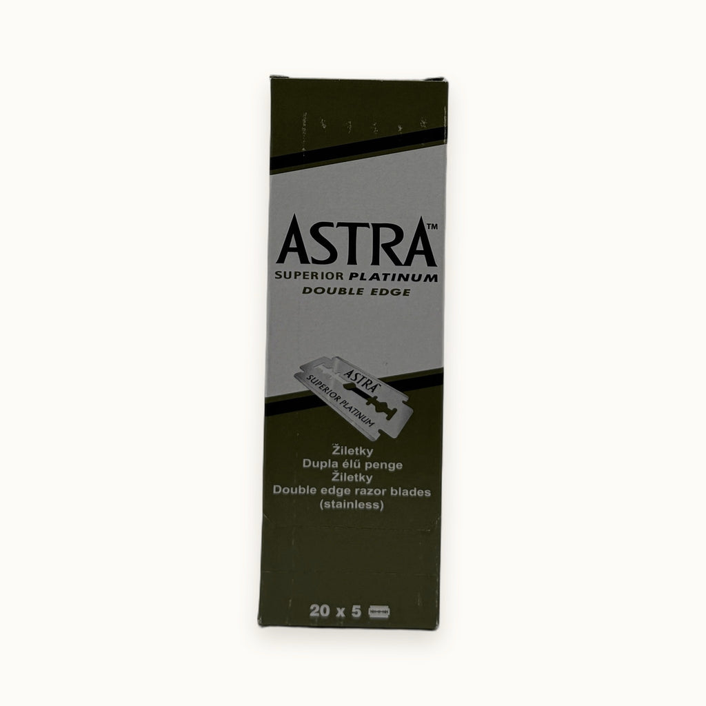 Astra Superior Platinum, lamette da barba doppio taglio confezione 5 pezzi — packshot su fondo crema