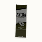 Astra Superior Platinum, lamette da barba doppio taglio confezione 5 pezzi — packshot su fondo crema