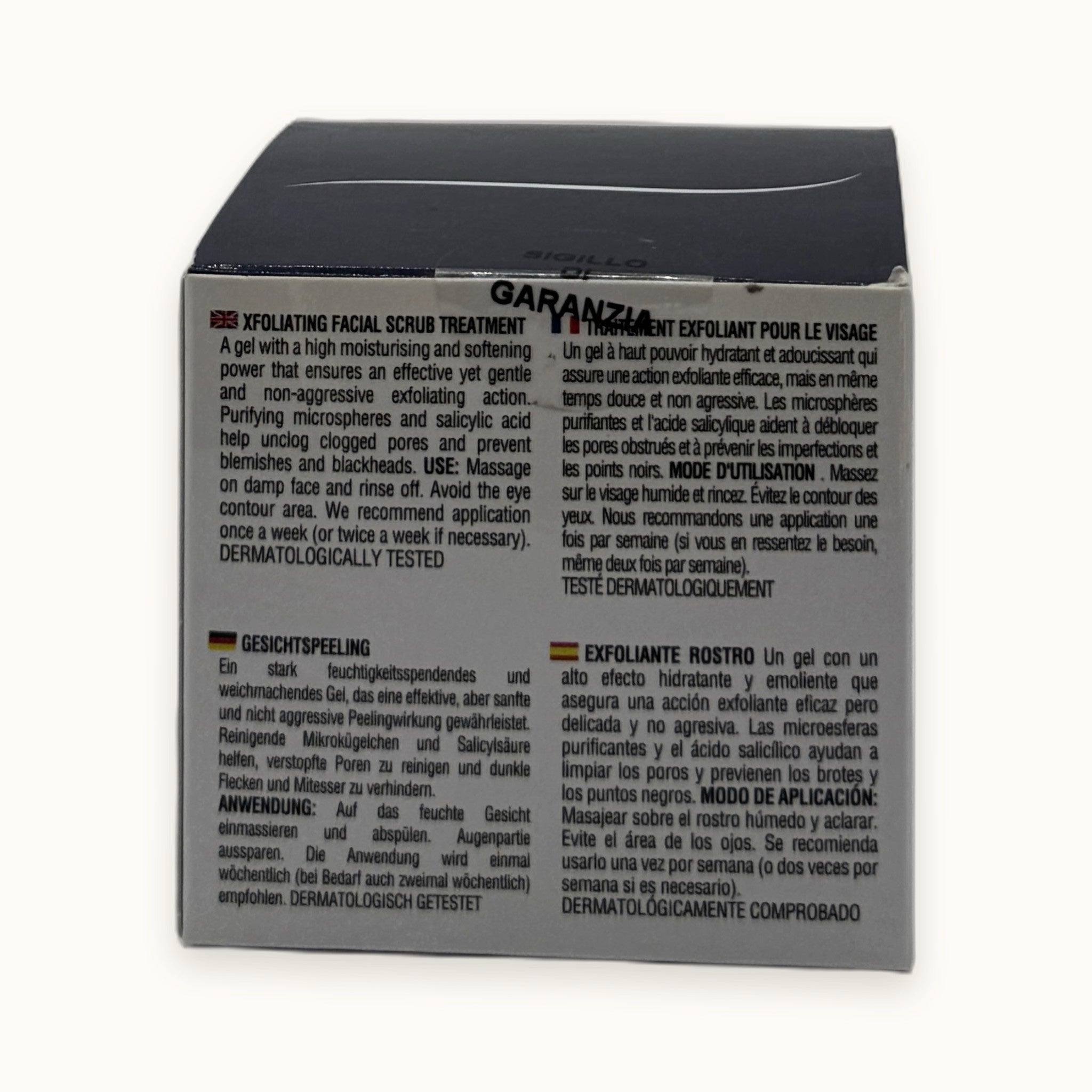 Rebalanced Skin, scrub esfoliante viso — packshot su fondo crema