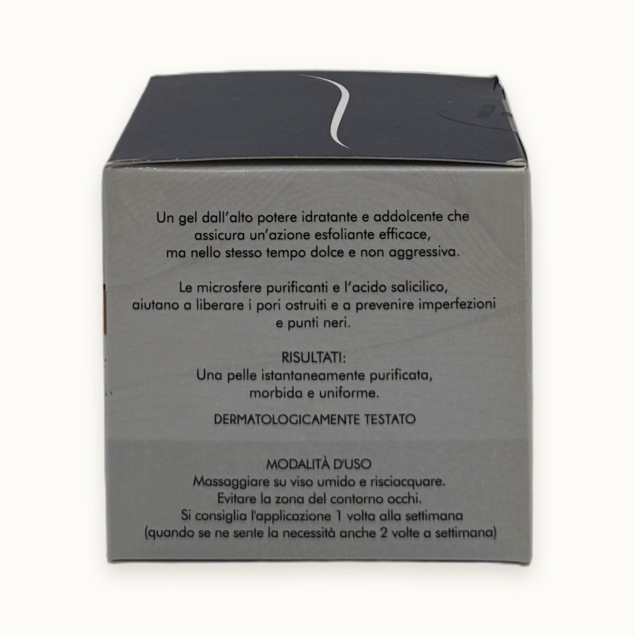 Rebalanced Skin, scrub esfoliante viso — packshot su fondo crema