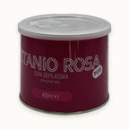 Titanio Rosa Plus, cera depilatoria liposolubile rosa in vasetto — packshot su fondo crema